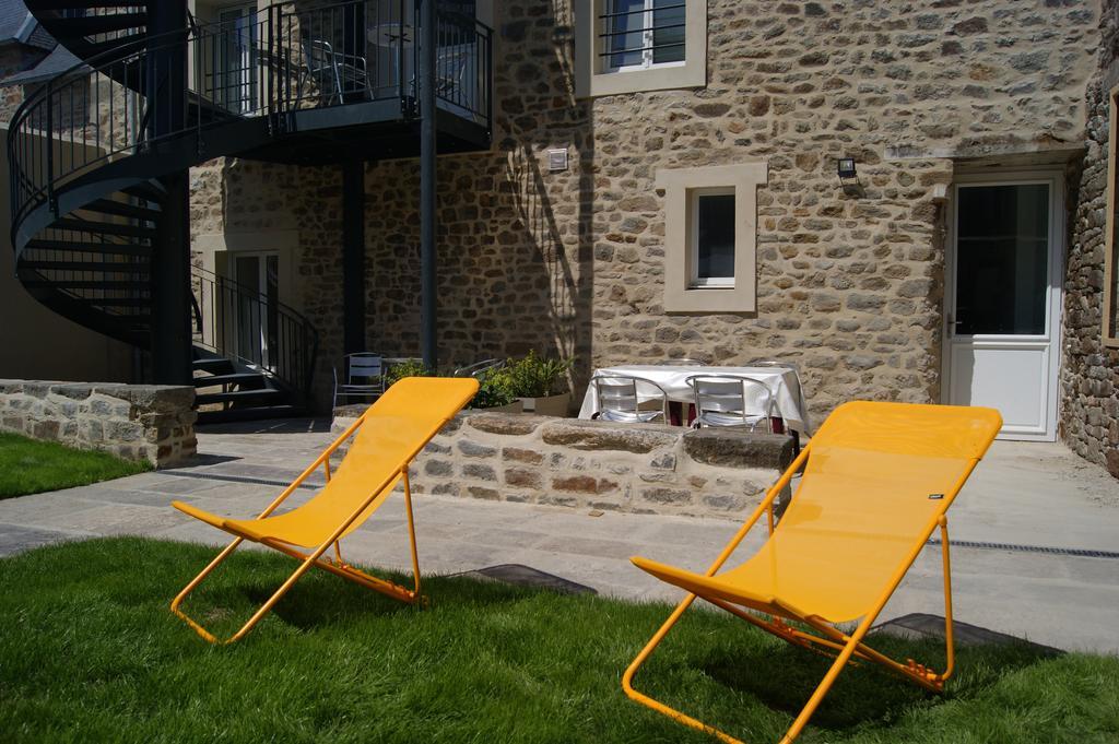 Apartamento Au Fil De L'Eau - Le Bord De Rance Dinan Habitación foto