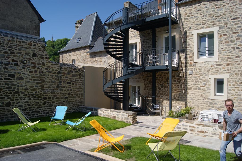 Apartamento Au Fil De L'Eau - Le Bord De Rance Dinan Exterior foto