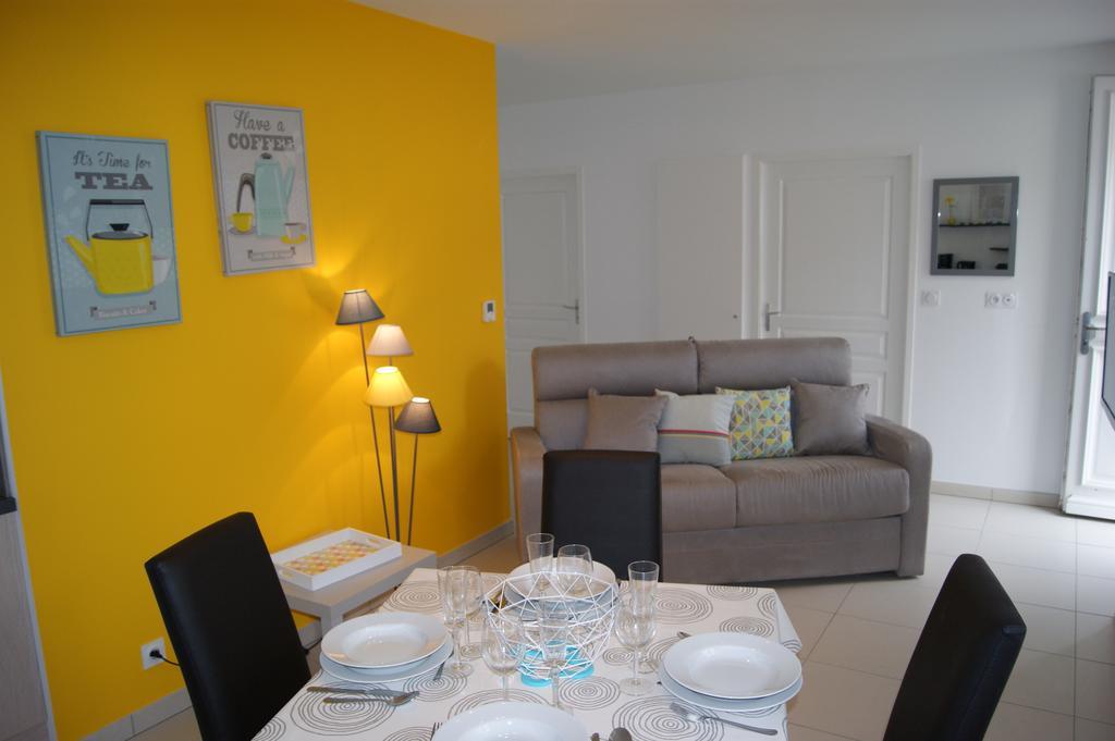 Apartamento Au Fil De L'Eau - Le Bord De Rance Dinan Habitación foto